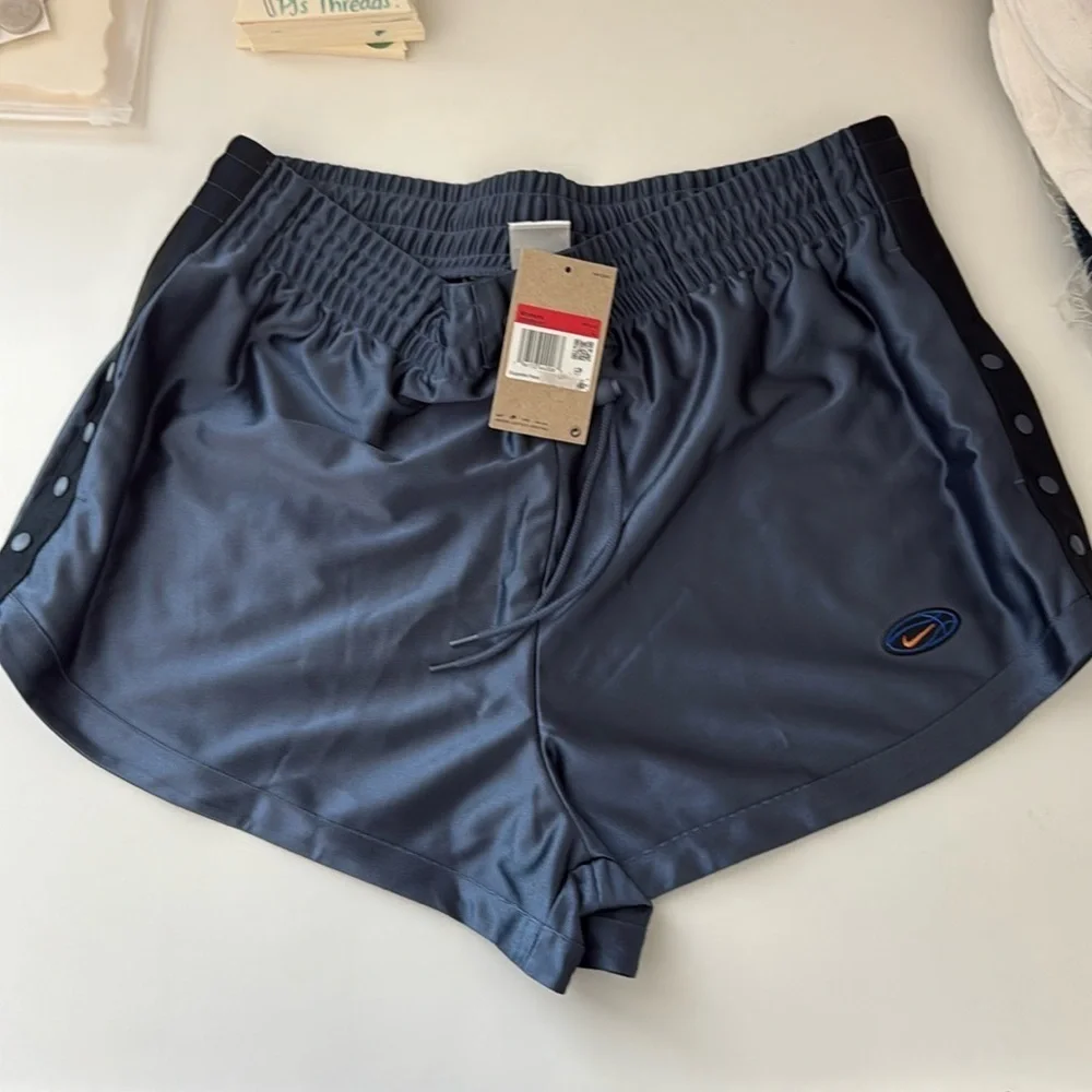 NWT Women's Nike Sportswear Circa 96 High-Waisted Breakaway Shorts Blue Size L